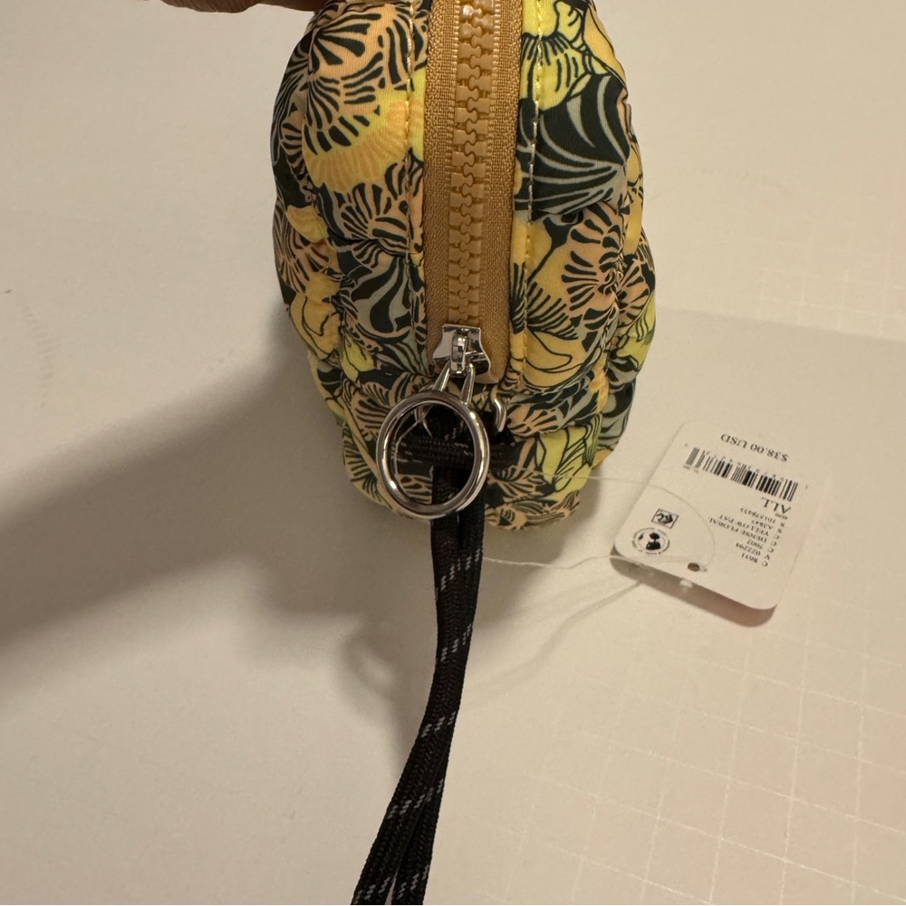 FP Movement by Free People Quilted Mini Pouch NWT - Picture 10 of 11